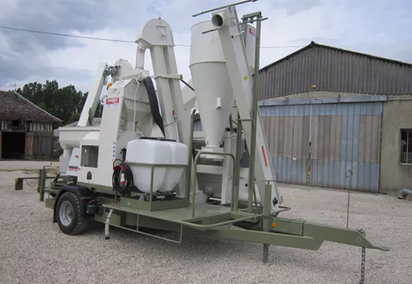 Maszyna do czyszczenia i zaprawiania nasion AS 354, 355