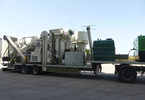 Maszyna do czyszczenia i zaprawiania nasion RTPL 704, 705