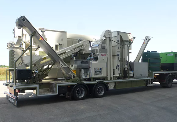 Maszyna do czyszczenia i zaprawiania nasion RTPL 704, 705